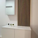 E2 Seaside Apartament *