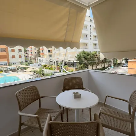 E2 Seaside Апартаменты