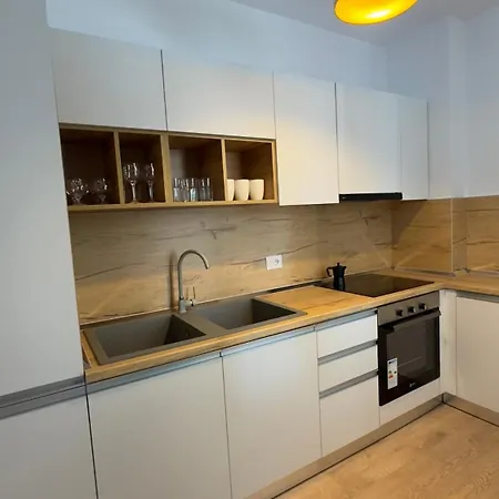 E2 Seaside * Golem (Tirana)