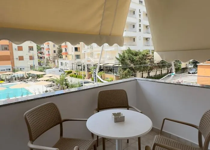 E2 Seaside Apartman