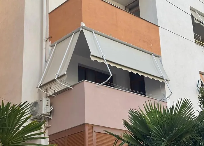 E2 Seaside Apartman Golem